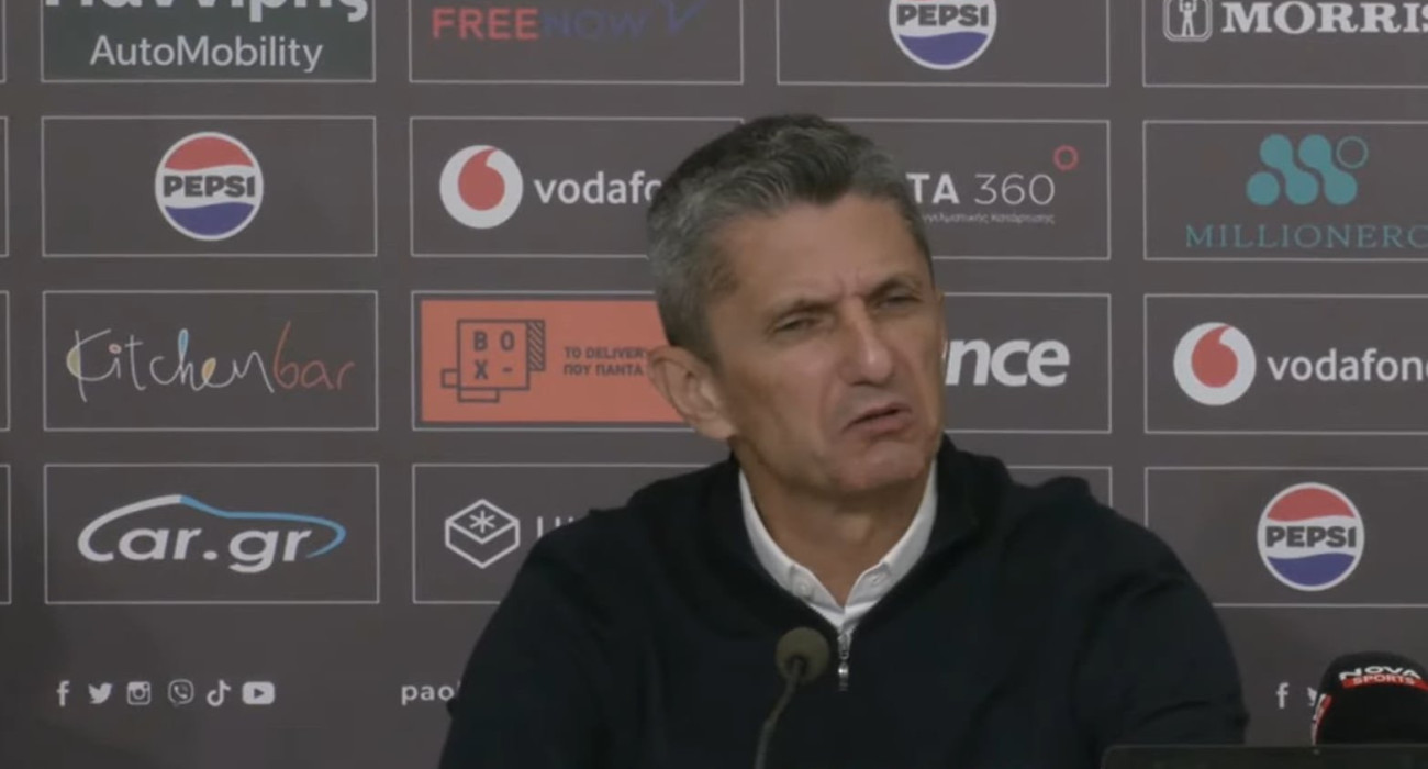 Ο Ραζβάν Λουτσέσκου στη συνέντευξη τύπου του ΠΑΟΚ