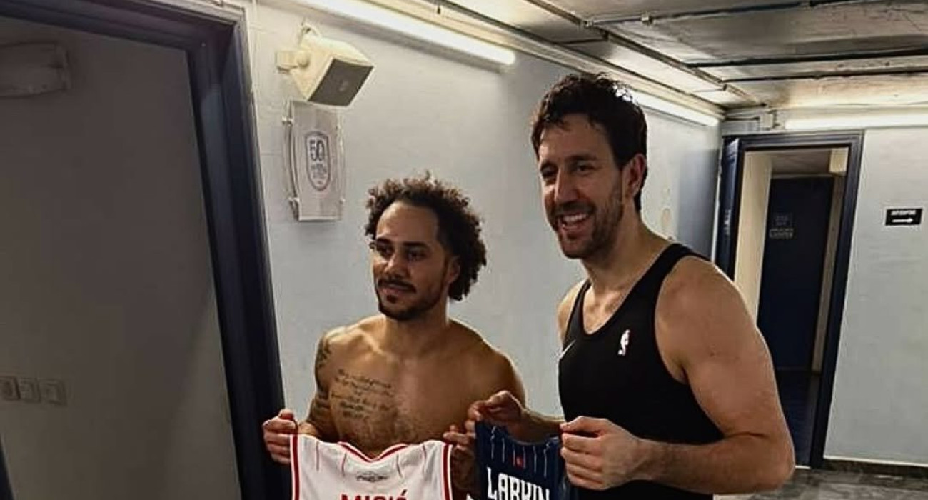 Ο Σέιν Λάρκιν και ο Βασίλιε Μίτσιτς αντάλλαξαν φανέλες/Πηγή: instagram.com@vasamicic13