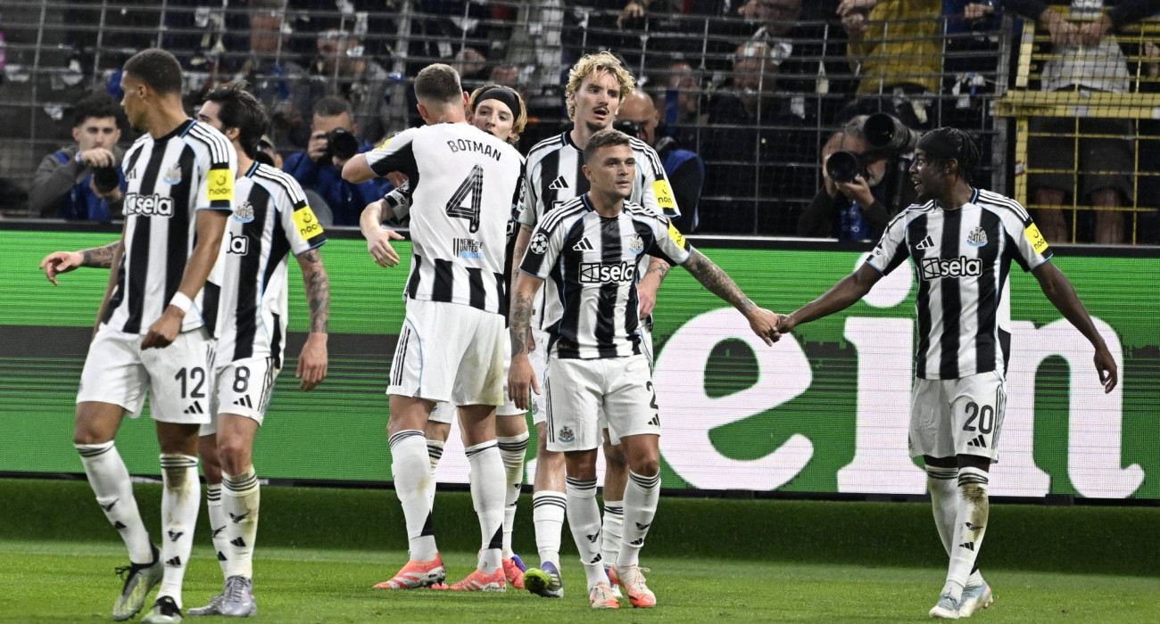 Οι ποδοσφαιριστές της Νιουκάστλ πανηγυρίζουν / Πηγή: Imago