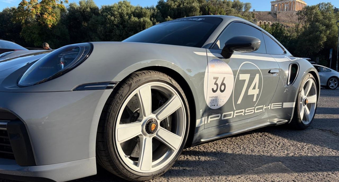 To «ακραίο» επετειακό μοντέλο της 911 Turbo στο 1000 Miglia της Ελλάδας