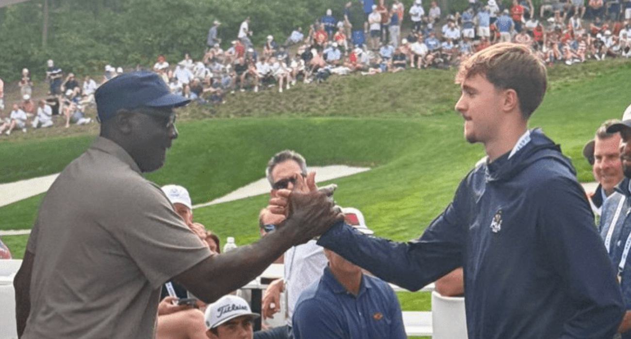 O Κούπερ Φλαγκ και ο Μάικλ Τζόρνταν / Πηγή: Screenshot