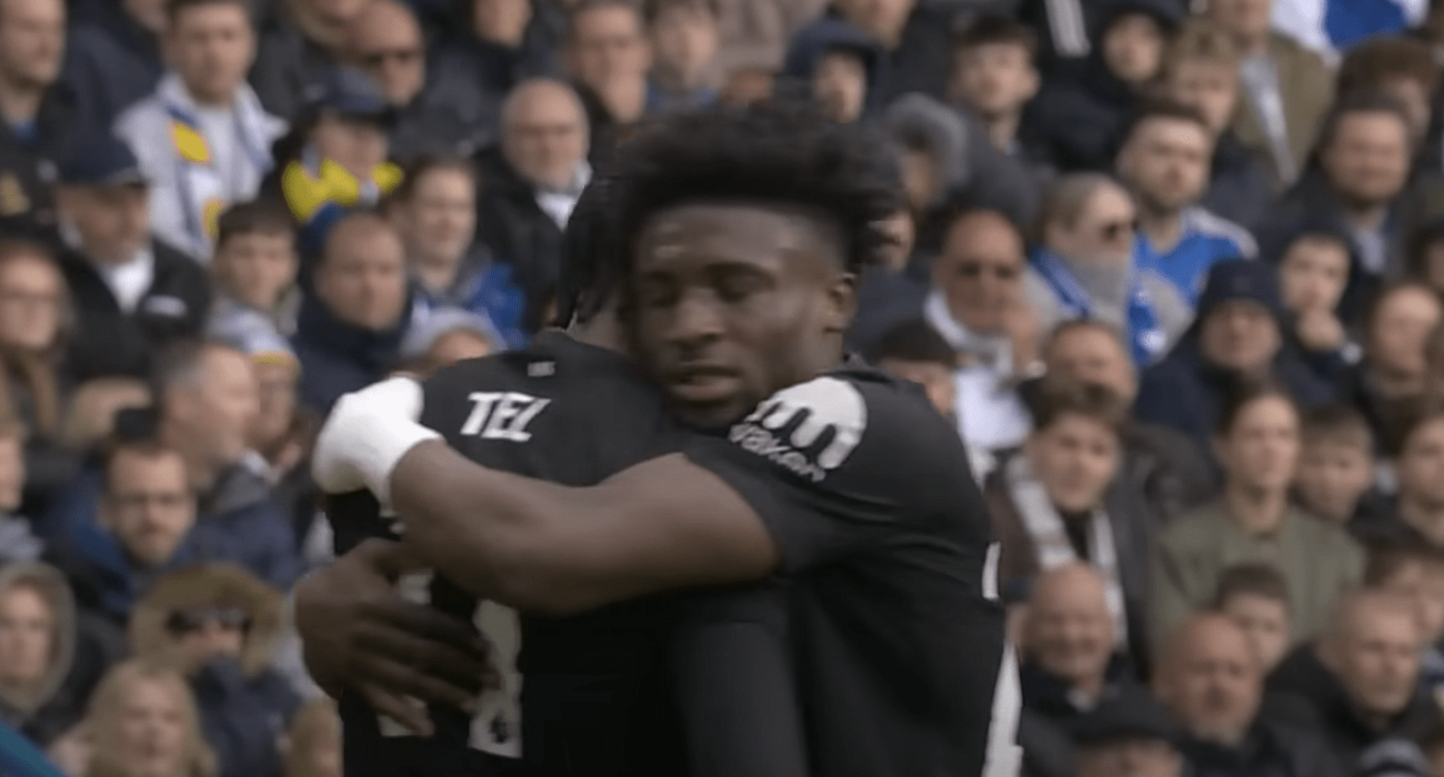 Ο Μοχάμεντ Κούντους και ο Μάτις Τελ πανηγυρίζουν το 1-0 / Πηγή: Printscreen