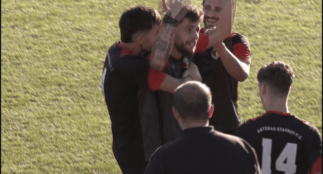 O Νικολόπουλος πανηγυρίζει το γκολ που σημείωσε / Πηγή: Printscreen