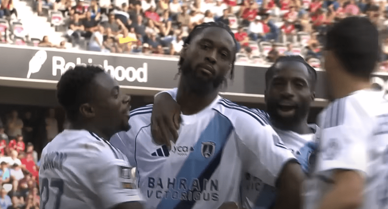 Οι παίκτες της Πάρι FC πανηγυρίζουν / Πηγή: Printscreen