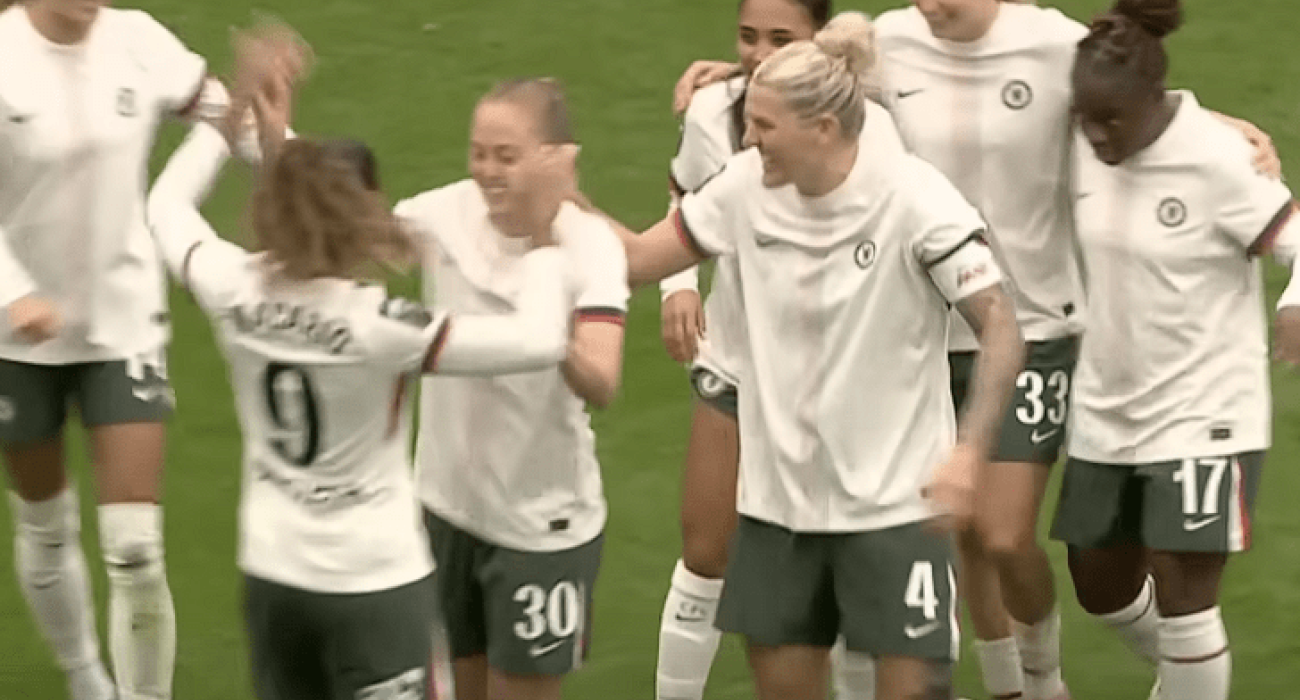 Οι παίκτριες της Τσέλσι πανηγυρίζουν / Πηγή: Printscreen