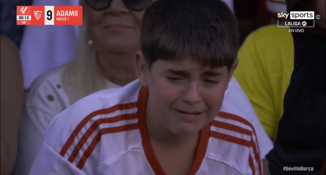 Ο μικρός συγκινημένος φίλος της Σεβίλλης του Ματίας Αλμέιδα