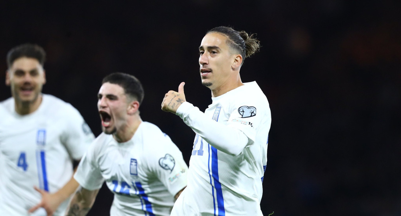 Ο Κώστας Τσιμίκας πανηγυρίζει κόντρα στη Σκωτία / Πηγή: Eurokinissi