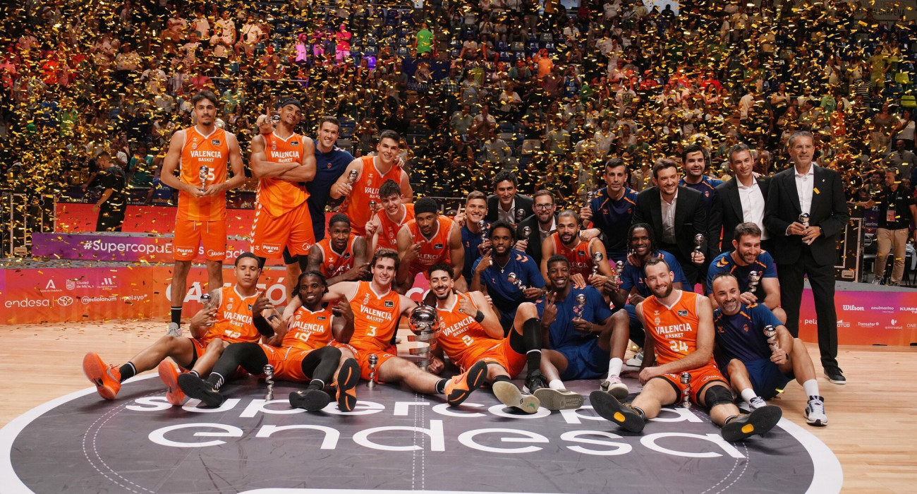 Η απονομή του SuperCopa 2025 /  Πηγή: Valencia's X