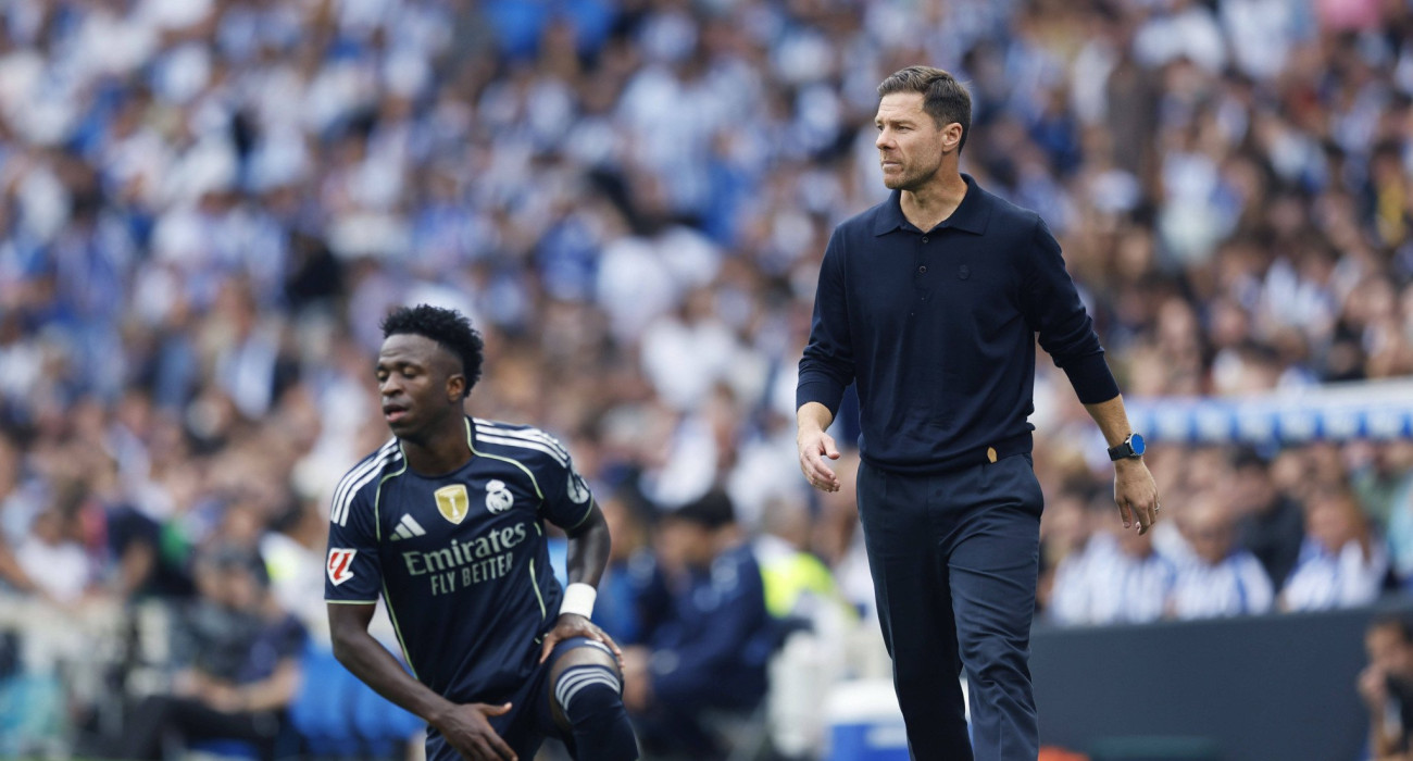 Ο Τσάμπι Αλόνσο με τον Βινίσιους στη Ρεάλ Μαδρίτης / Πηγή:  Imago