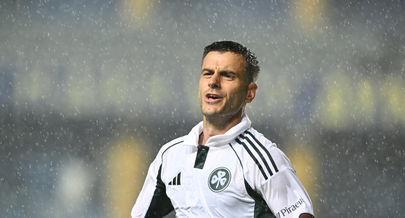 Ο Αλεξάντερ Γερεμέγεφ πανηγυρίζει με τον Παναθηναϊκό στο Αγρίνιο / Πηγή: Eurokinissi