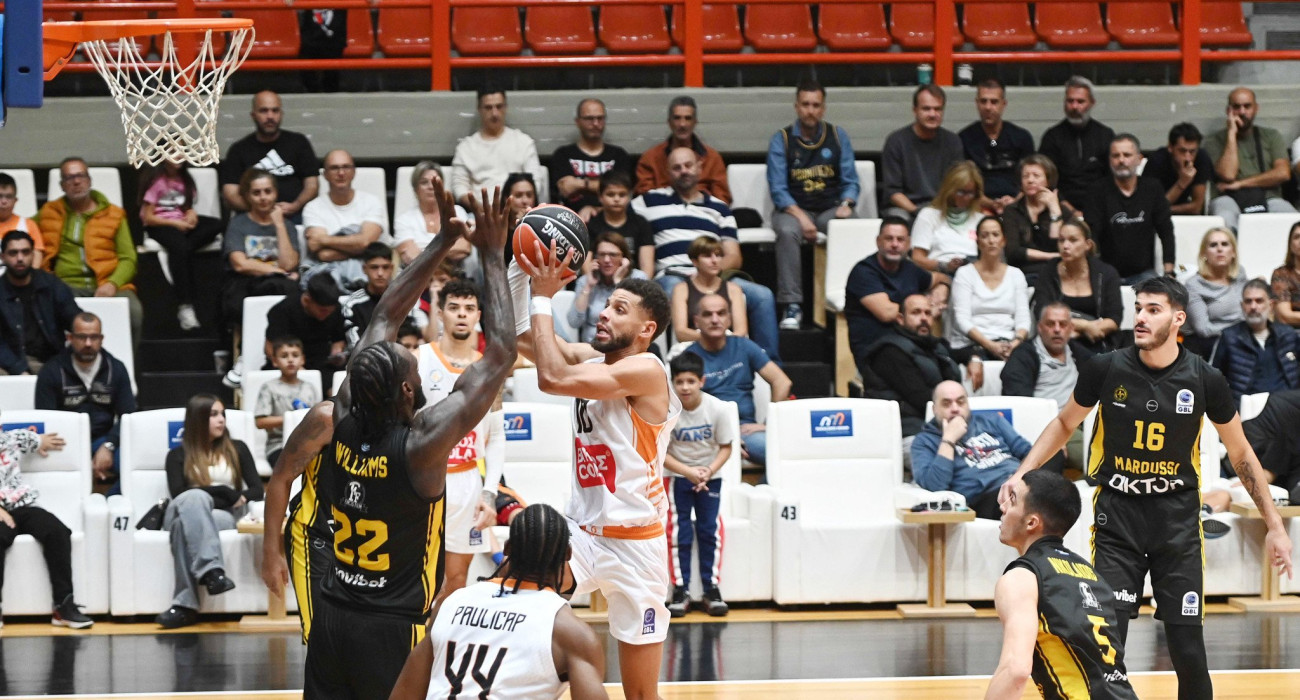 Ο φοβερός και τρομερός Κένταλ ΜακΚάλουμ σε μία από τις πιο εντυπωσιακές του στιγμές, κόντρα στο Μαρούσι / Πηγή: ΙΝΤΙΜΕ