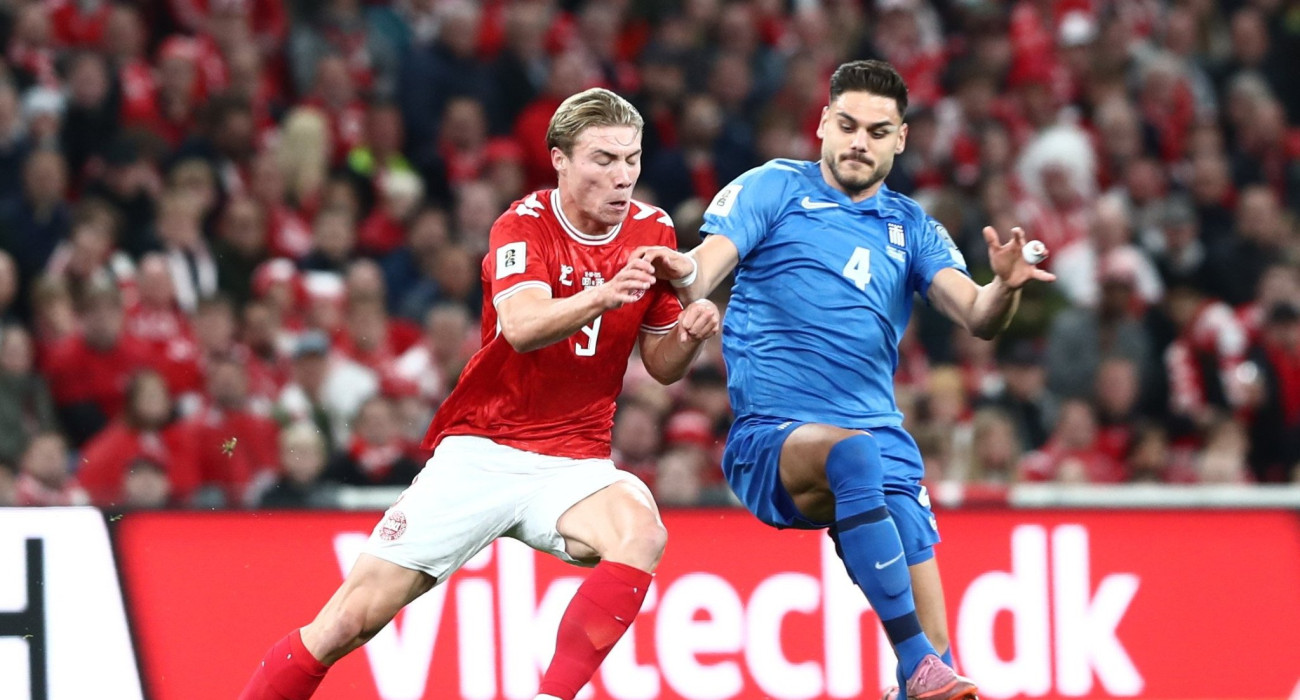 O Ράσμους Χόιλουντ με τον Ντίνο Μαυροπάνο / Πηγή: Intime