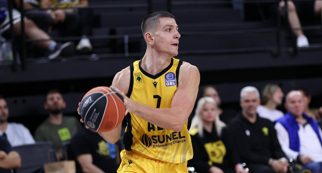 Ο Δημήτρης Φλιώνης στο Athletiko: «Νιώθω πως η ΑΕΚ βρίσκεται στη σωστή κατεύθυνση, χτίζουμε αυτοπεποίθηση»