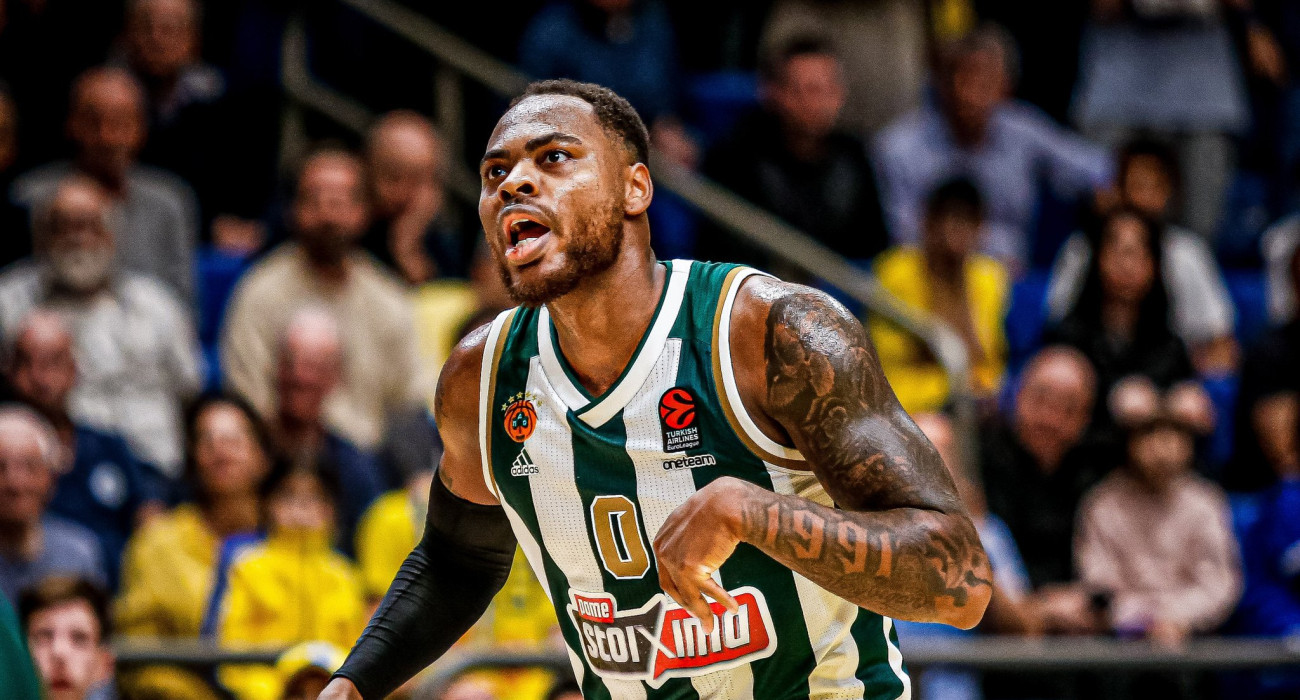 Ο Ντεσόν Τόμας με τη φανέλα του Παναθηναϊκού/Πηγή: Eurokinissi