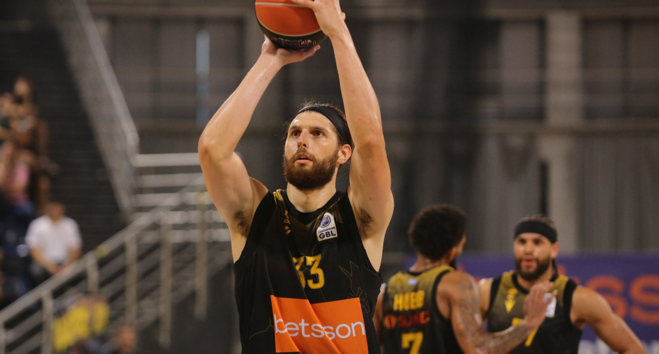 Ο Γκόλντεν αφιέρωσε τη νίκη της Μανρέσα επί του Άρη στον κόσμο της ΑΕΚ (photo)