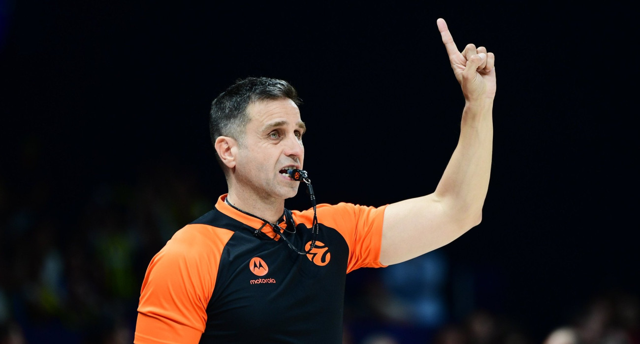 Ο Κάρλος Περούγκα από την Ισπανία, που θα είναι ο πρώτος διαιτητής στο Παναθηναϊκός - Βιλερμπάν