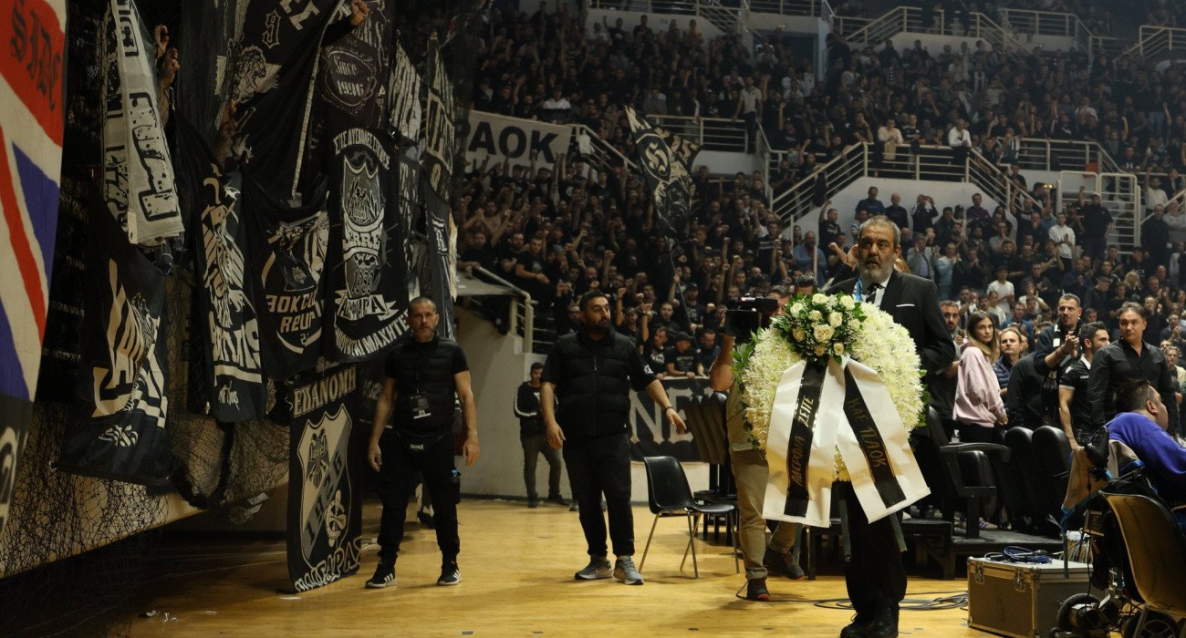 Ο ισχυρός άνδρας του ΠΑΟΚ, Θανάσης Χατζόπουλος, καταθέτει στέφανα, Πηγή: Eurokinissi