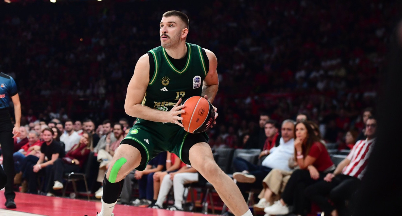 O Νίκος Ρογκαβόπουλος που δεν έπαιξε κόντρα στην Βιλερμπάν εξαιτίας ενός μπερδέματος