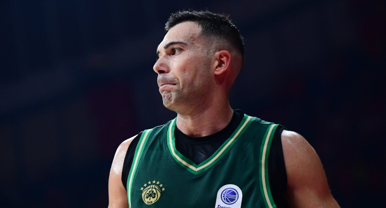 Ο Κώστας Σλούκας απογοητευμένος μετά την ήττα του Παναθηναϊκού στο ΣΕΦ / Πηγή: Eurokinissi