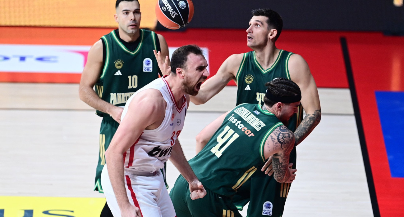 Στιγμιότυπο από το μεγάλο ντέρμπι ανάμεσα σε Ολυμπιακό και Παναθηναϊκό, Πηγή: Eurokinissi