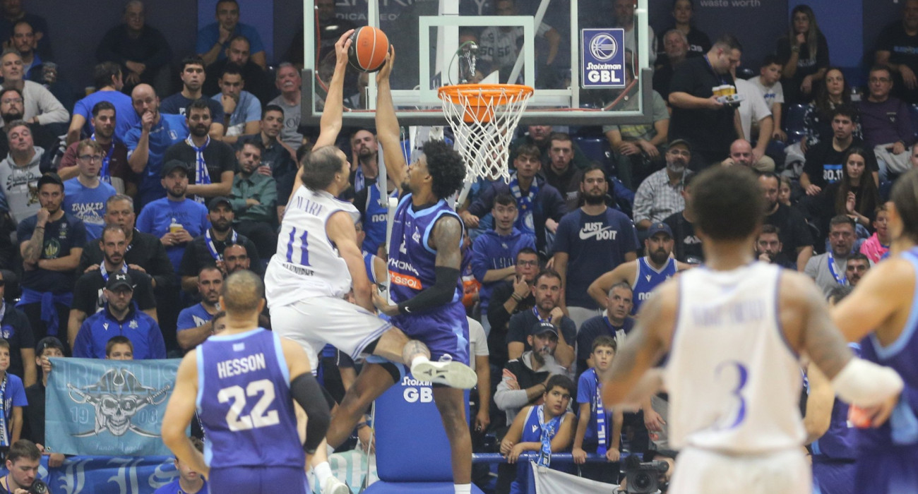 H καταπληκτική Μύκονος του Βαγγέλη Ζιάγκου νίκησε τον Ηρακλή και έκανε ιστορικό... σεφτέ στην πρώτη κατηγορία / Πηγή: Eurokinissi