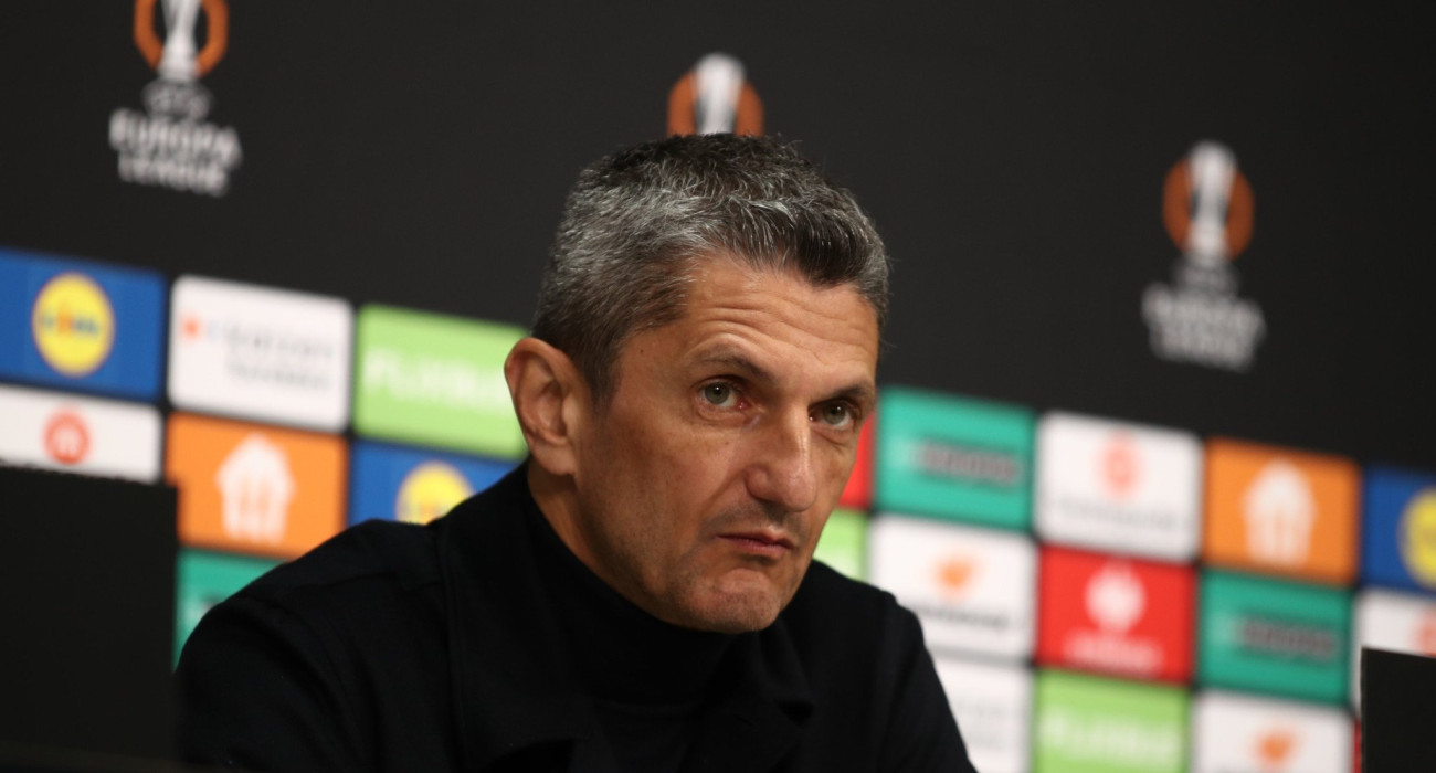 Ο Ραζβάν Λουτσέσκου στην συνέντευξη Τύπου / Πηγή: Eurokinissi