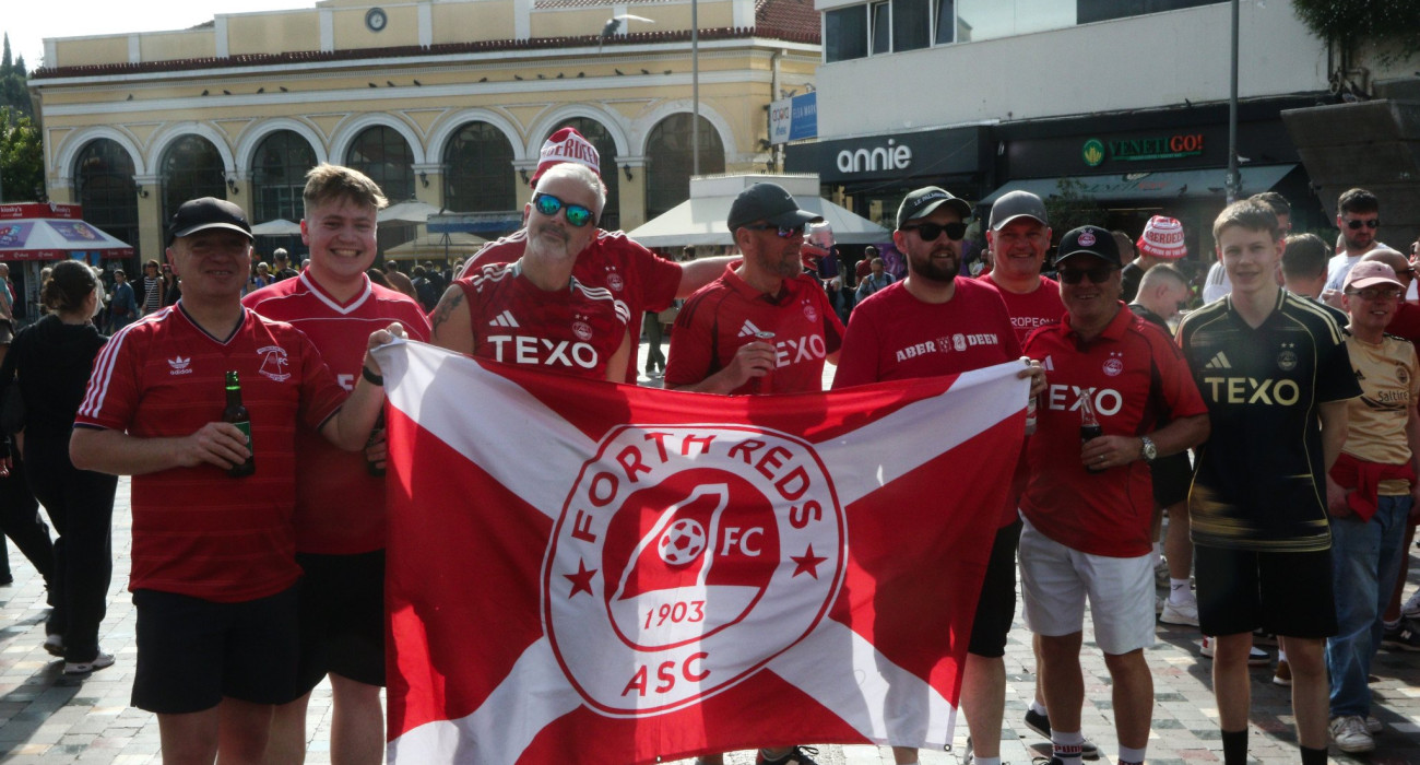 Φίλαθλοι της Αμπερντίν στο Μοναστηράκι / Πηγή: Eurokinissi