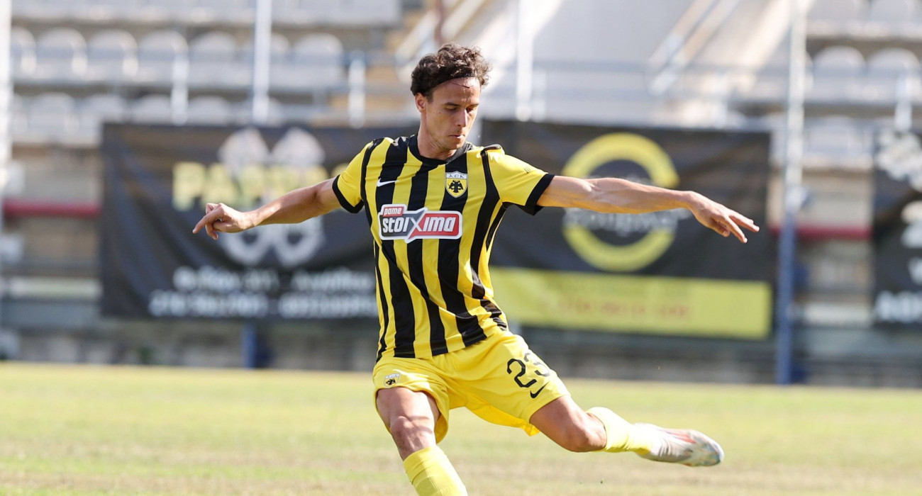 Ο Ρόμπερτ Λιούμπιτσιτς σε αγώνα της ΑΕΚ / Πηγή: Intime