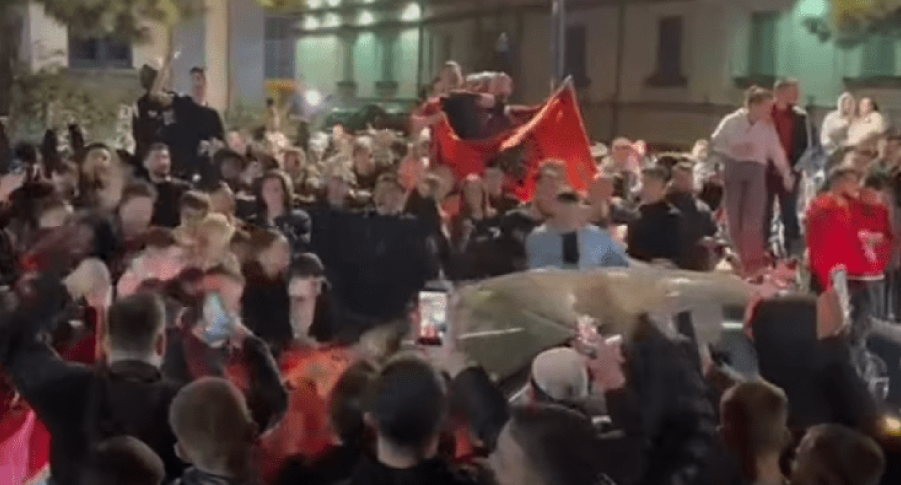 Ξέφρενοι πανηγυρισμοί στην Αλβανία για τη νίκη επί της Σερβίας / Screenshot