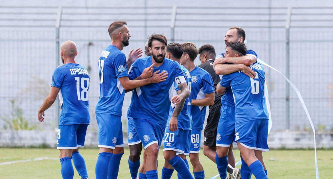 Οι ποδοσφαιριστές των Χανίων πανηγυρίζουν / Πηγή: Intime