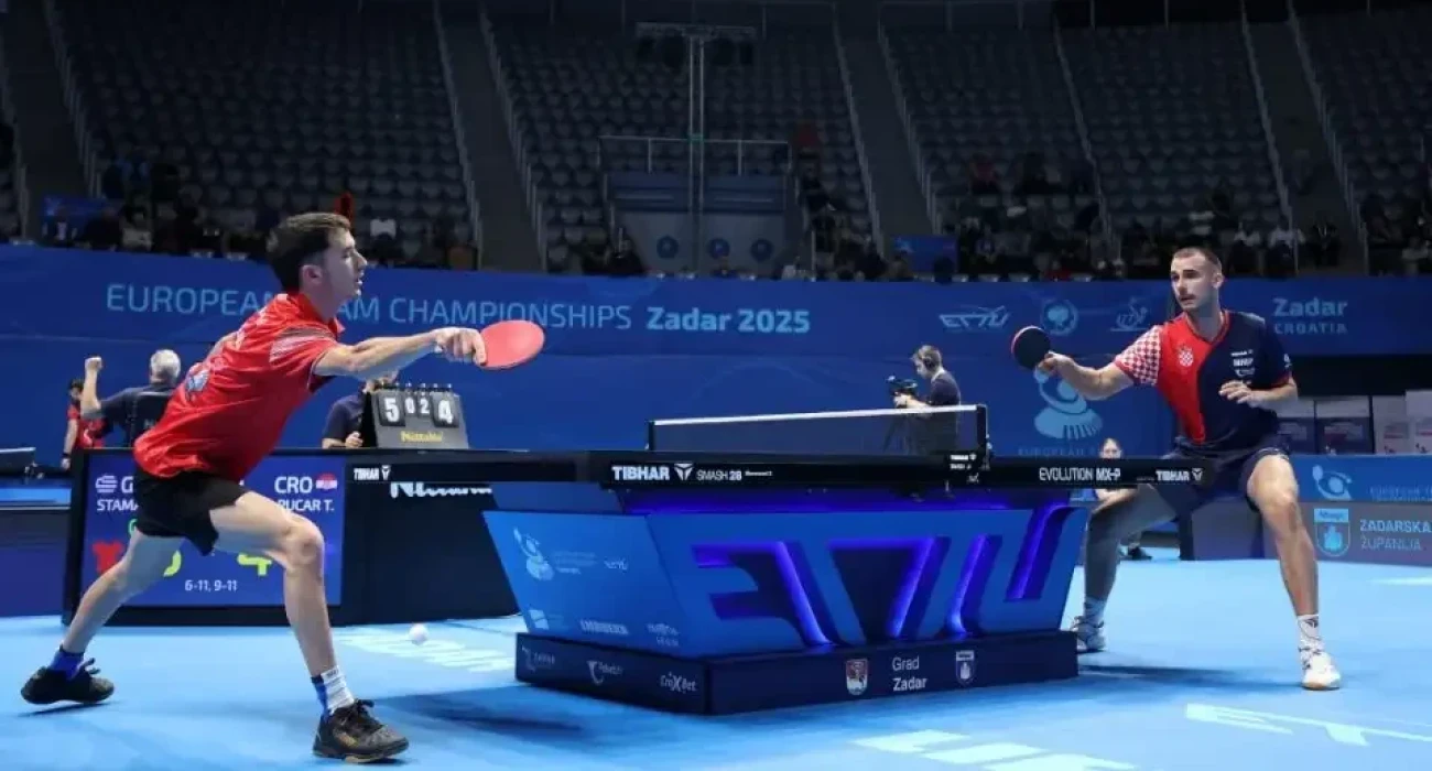 Ο Γιώργος Σταματούρος με αντίπαλο τον Τόμισλαβ Πουκάρ / Πηγή: ΕΦΟεΠΑ