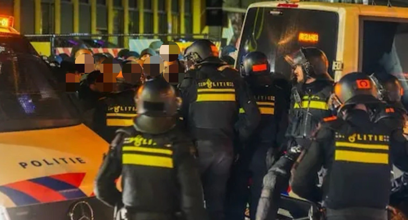 Οπαδοί της Νάπολι και Αστυνομία / Πηγή: @hooliganscz1999