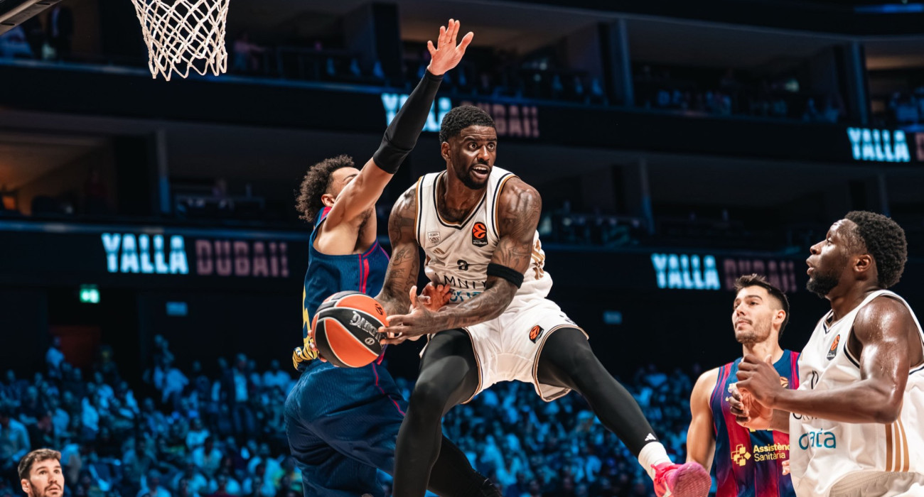 Πετρούσεφ και Μπέικον «εκτέλεσαν» την Μπαρτσελόνα