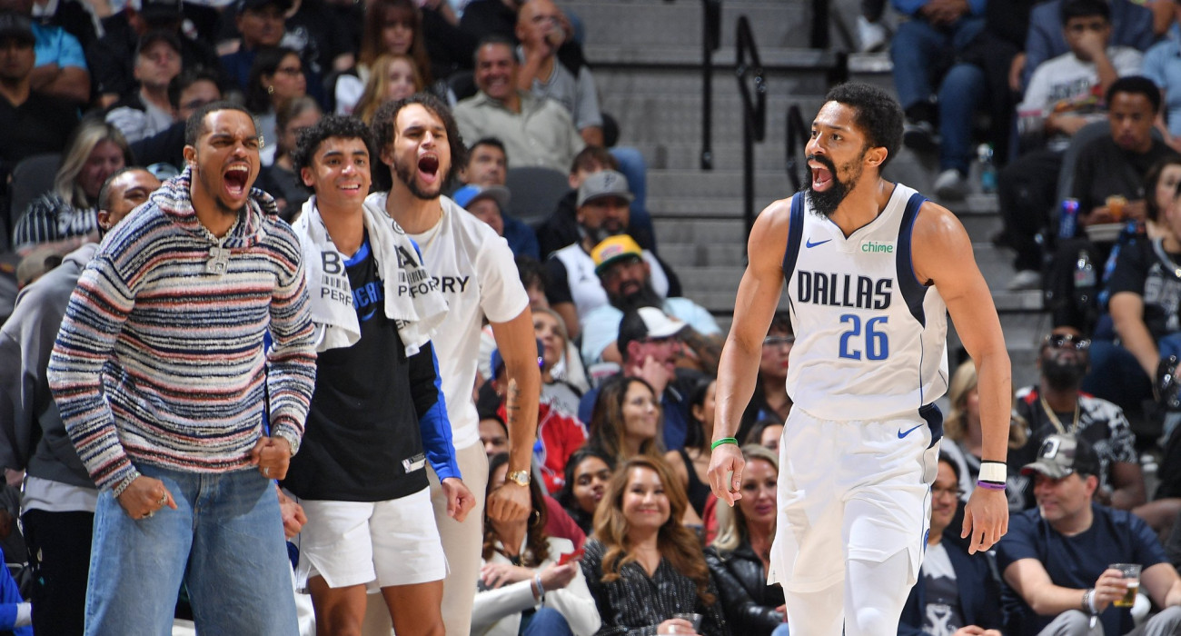 Ο Ντινγουίντι παίζει δυνατά για τον Ολυμπιακό / (Photos by Tyler Kaufman/NBAE via Getty Images/Ideal Images)