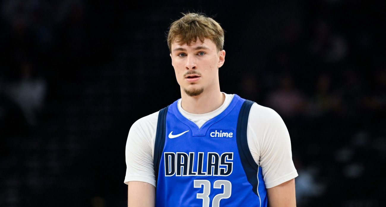 Ο Κούπερ Φλαγκ με τη φανέλα των Μάβερικς/Photo by Alex Goodlett/Getty Images