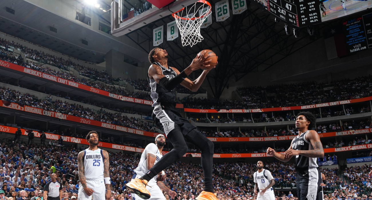 Ο Βίκτορ Γουεμπανιαμά/Photo by Jesse D. Garrabrant/NBAE via Getty Images