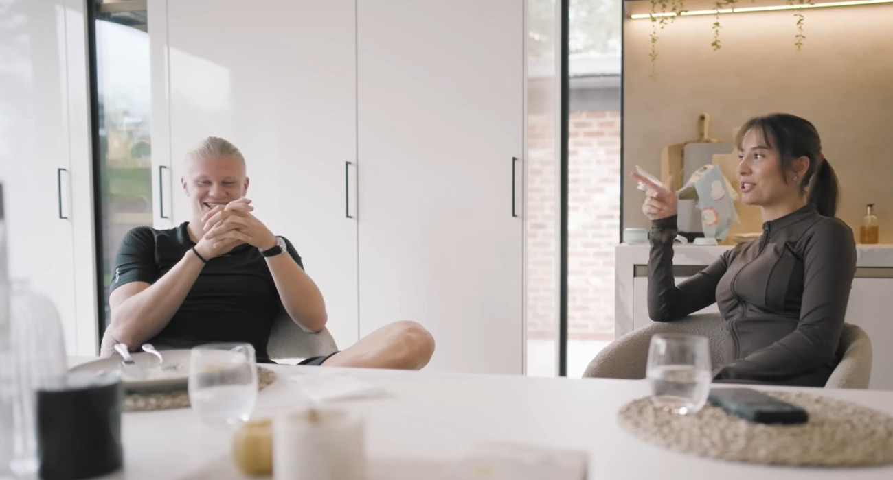 Ο Έρλινγκ Χάαλαντ με την σύντροφό του Ιζαμπέλ Γιόχανσεν / Screenshot