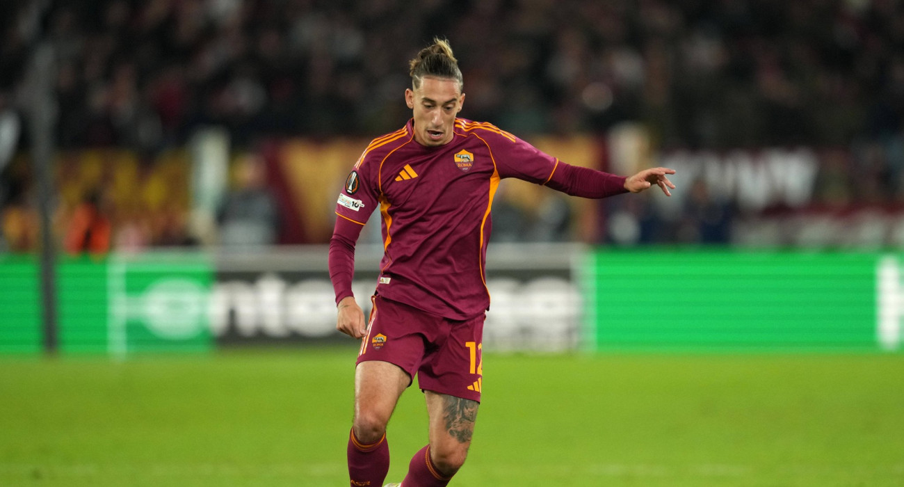 Ο Κώστας Τσιμίκας με τη φανέλα της Ρόμα / Πηγή: Imago