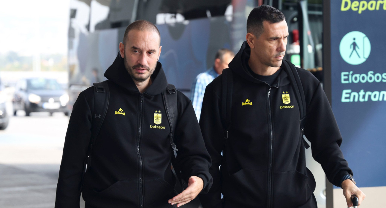 Ο Μπόγκνταν Κάραϊτσιτς περπατάει με τον Νίκο Ζήση, Πηγή: Aris BC