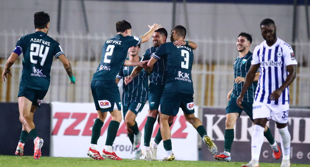 Οι ποδοσφαιριστές του Λεβαδειακού πανηγυρίζουν το γκολ κόντρα στον Ατρόμητο / Πηγή: Intime
