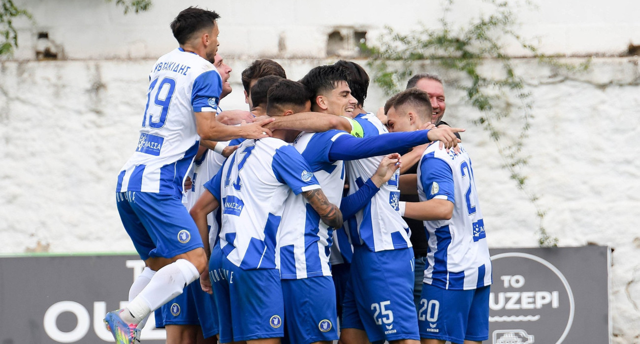 Οι ποδοσφαιριστές της Νίκης Βόλου πανηγυρίζουν / Πηγή: Intime