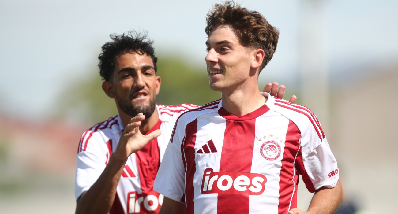 Οι ποδοσφαιριστές του Ολυμπιακού πανηγυρίζουν / Πηγή: Eurokinissi