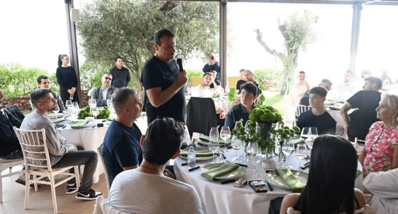 Όλος ο Παναθηναϊκός στο Σούνιο - Τραπέζι από τον Δημήτρη Γιαννακόπουλο