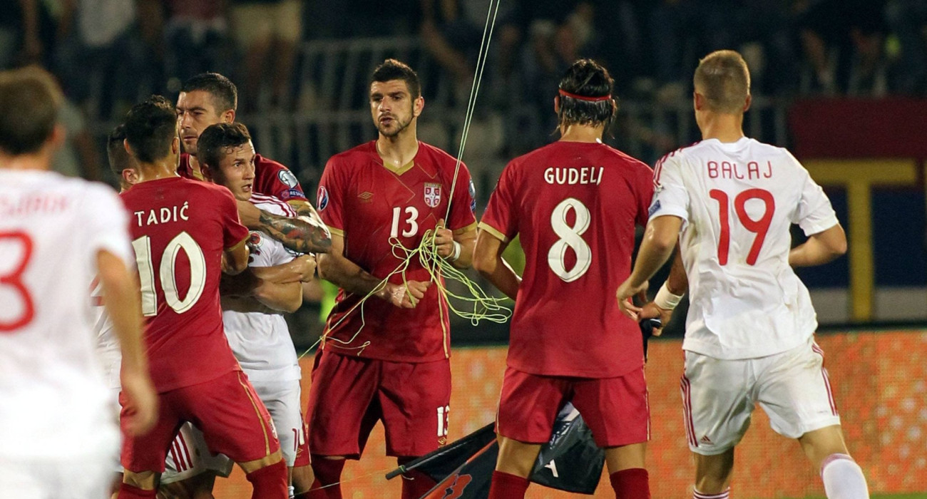 H στιγμή της έντασης στο Σερβία-Αλβανία το 2014 / Πηγή: Imago