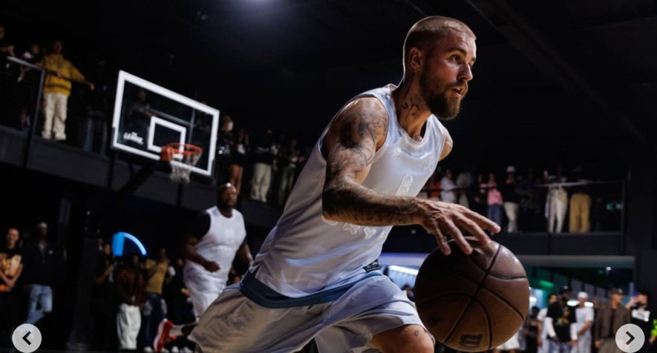 Ο Τζάστιν Μπίμπερ σε μία προσπάθειά του κατά τη διάρκεια αγώνα σε τουρνουά που διοργανώνει στον Καναδά / Screenshot