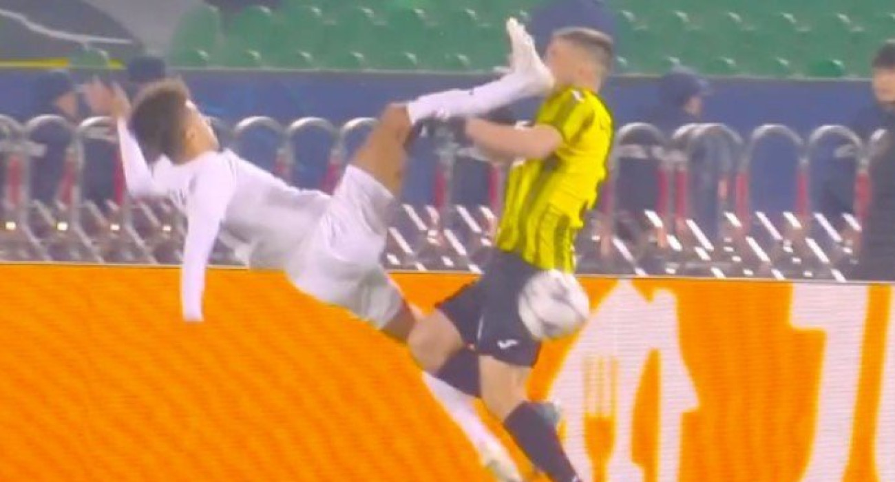 Ο Ζοάο Κορέια της Πάφου με το «δολοφονικό» του τάκλιν απέναντι στην Καϊράτ / Screenshot