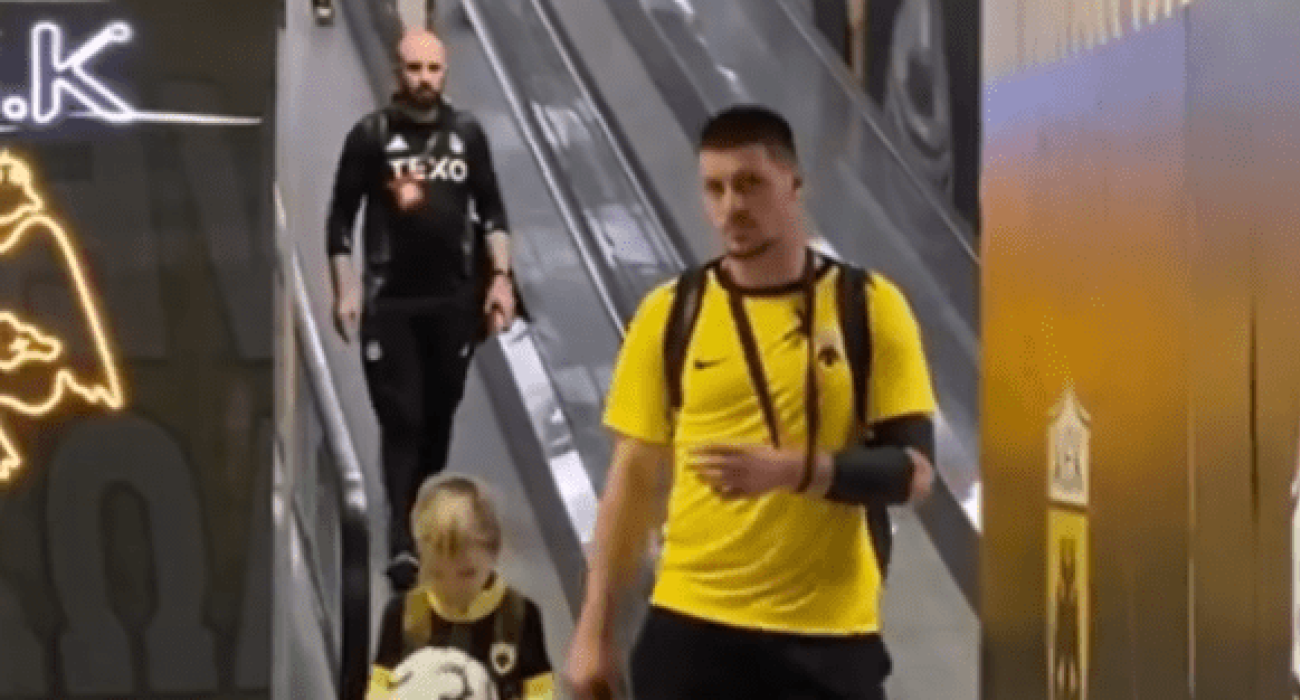 Ο Λούκα Γιόβιτς με δεμένο χέρι / Screenshot