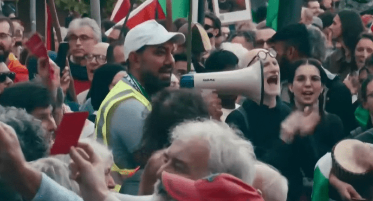 Οι διαδηλωτές υπέρ της Παλαιστίνης / Screenshot