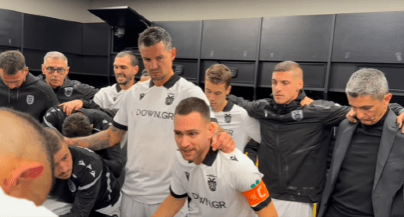 Ο Ζίβκοβιτς την ώρα της ομιλίας προς του συμπαίκτες του / Screenshot