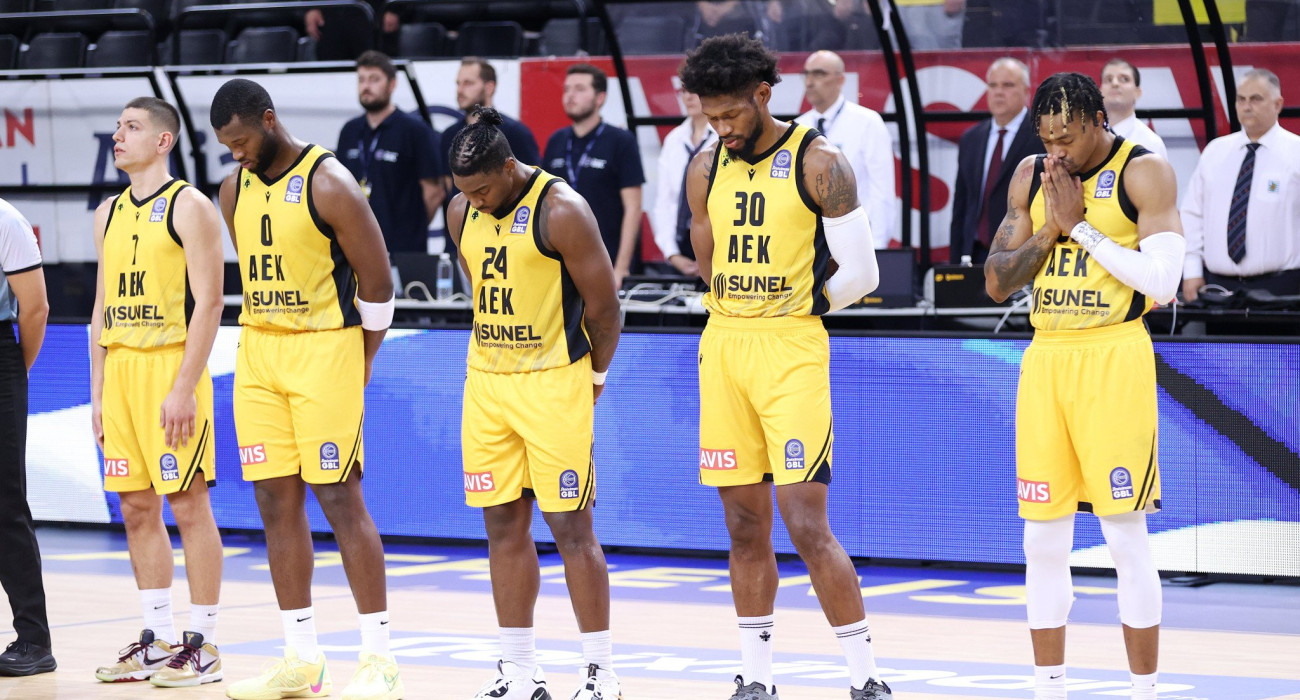 Η αρχική πεντάδα της ΑΕΚ - Πηγή: Intime